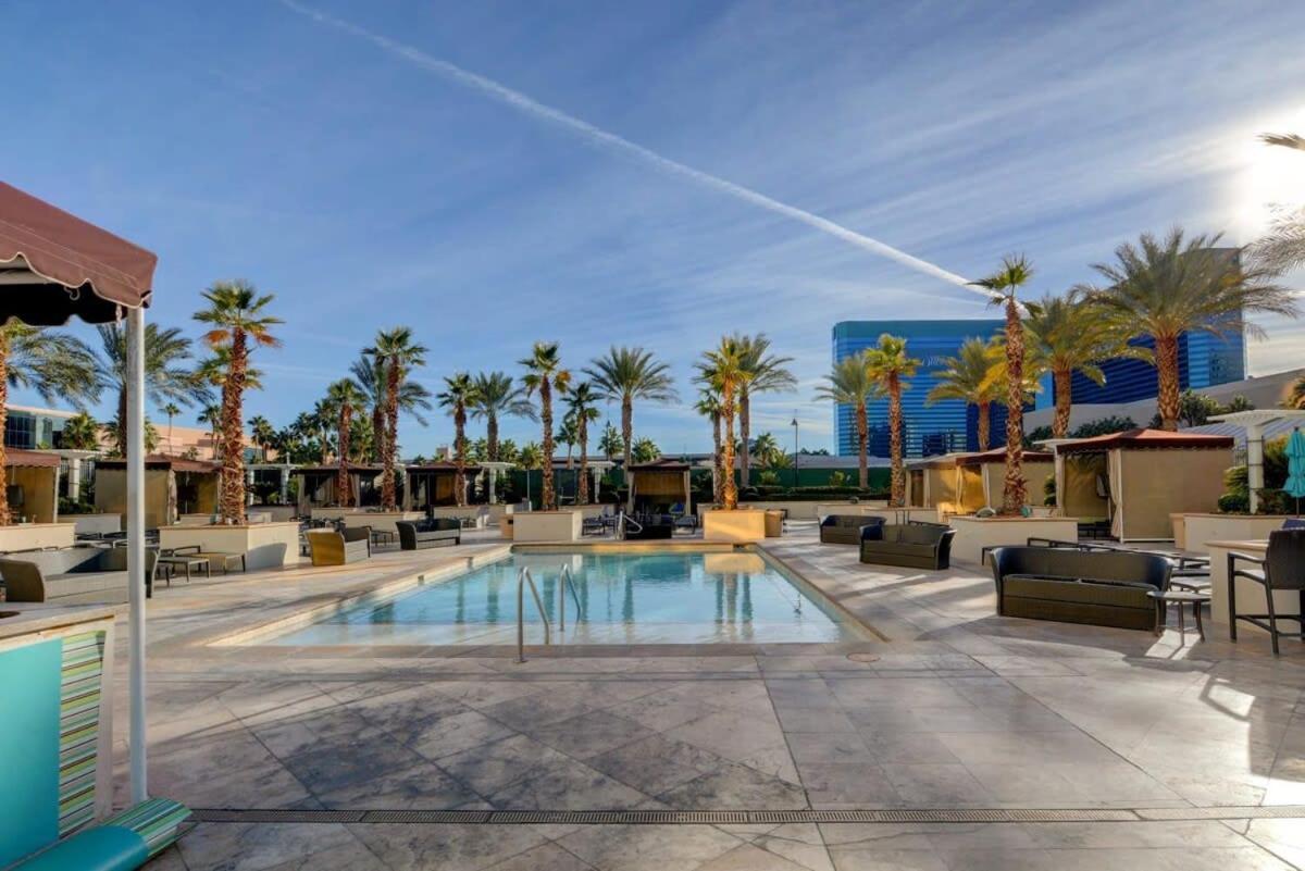 Mgm Signature-25-609 Strip View Jacuzzi Studio لاس فيغاس المظهر الخارجي الصورة